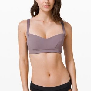 Perfect condition lululemon composed bra S B/C cup